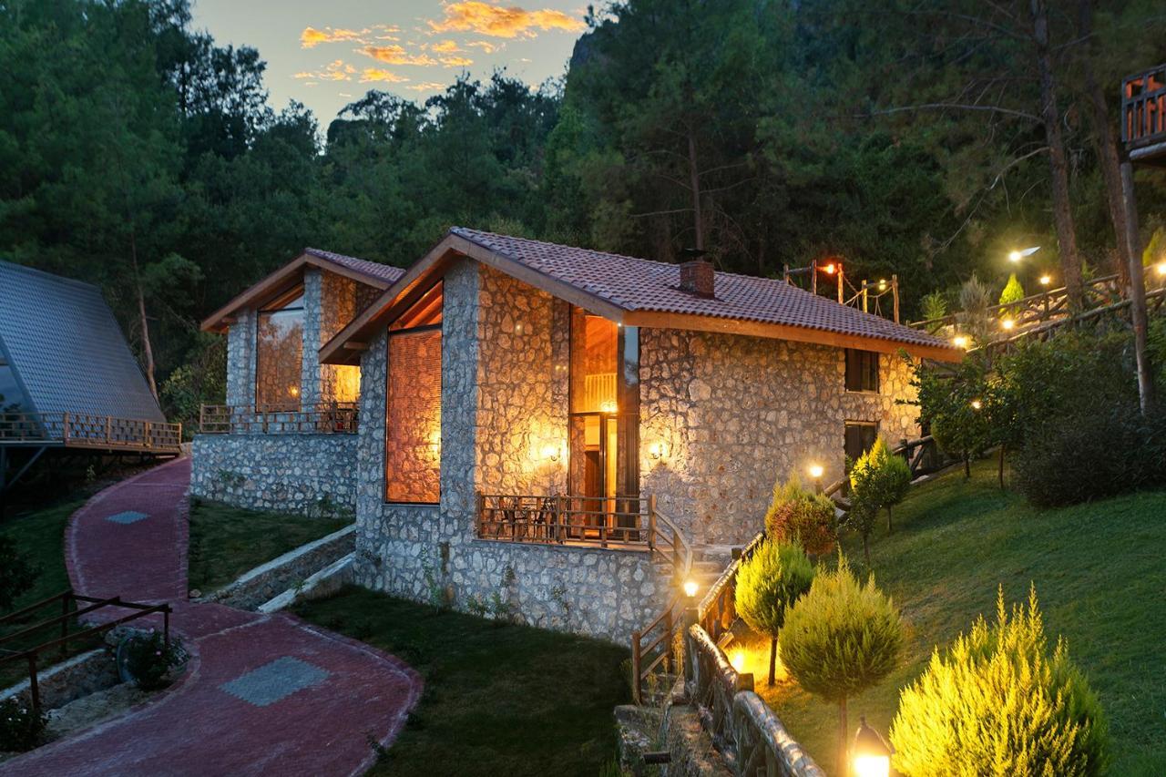 Botanik Goel Evleri Hotel Bucak Ngoại thất bức ảnh