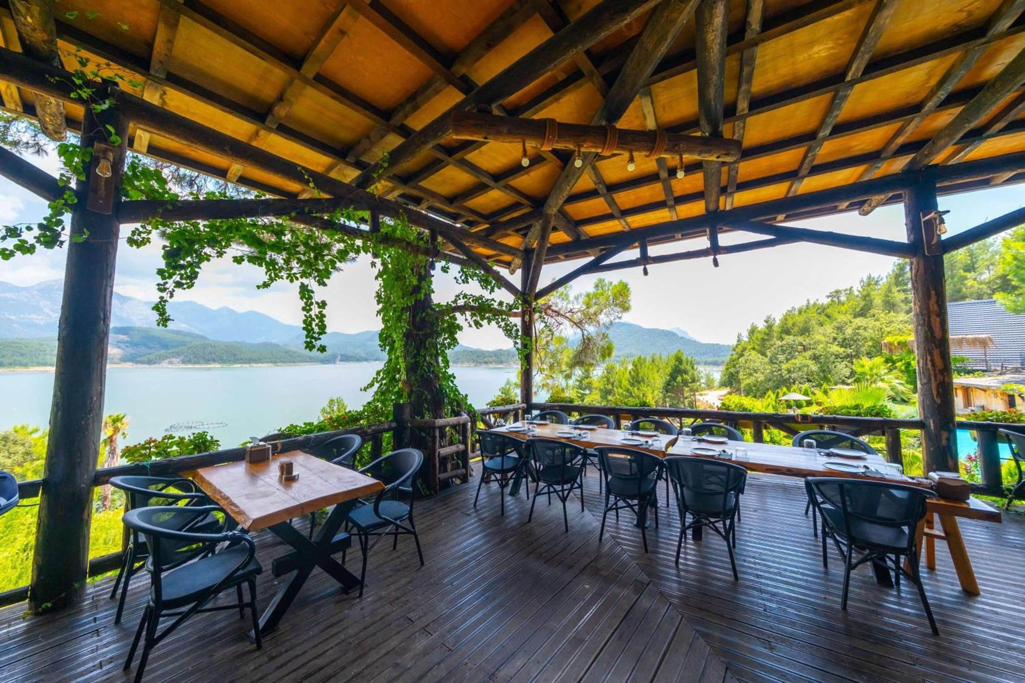 Botanik Goel Evleri Hotel Bucak Ngoại thất bức ảnh
