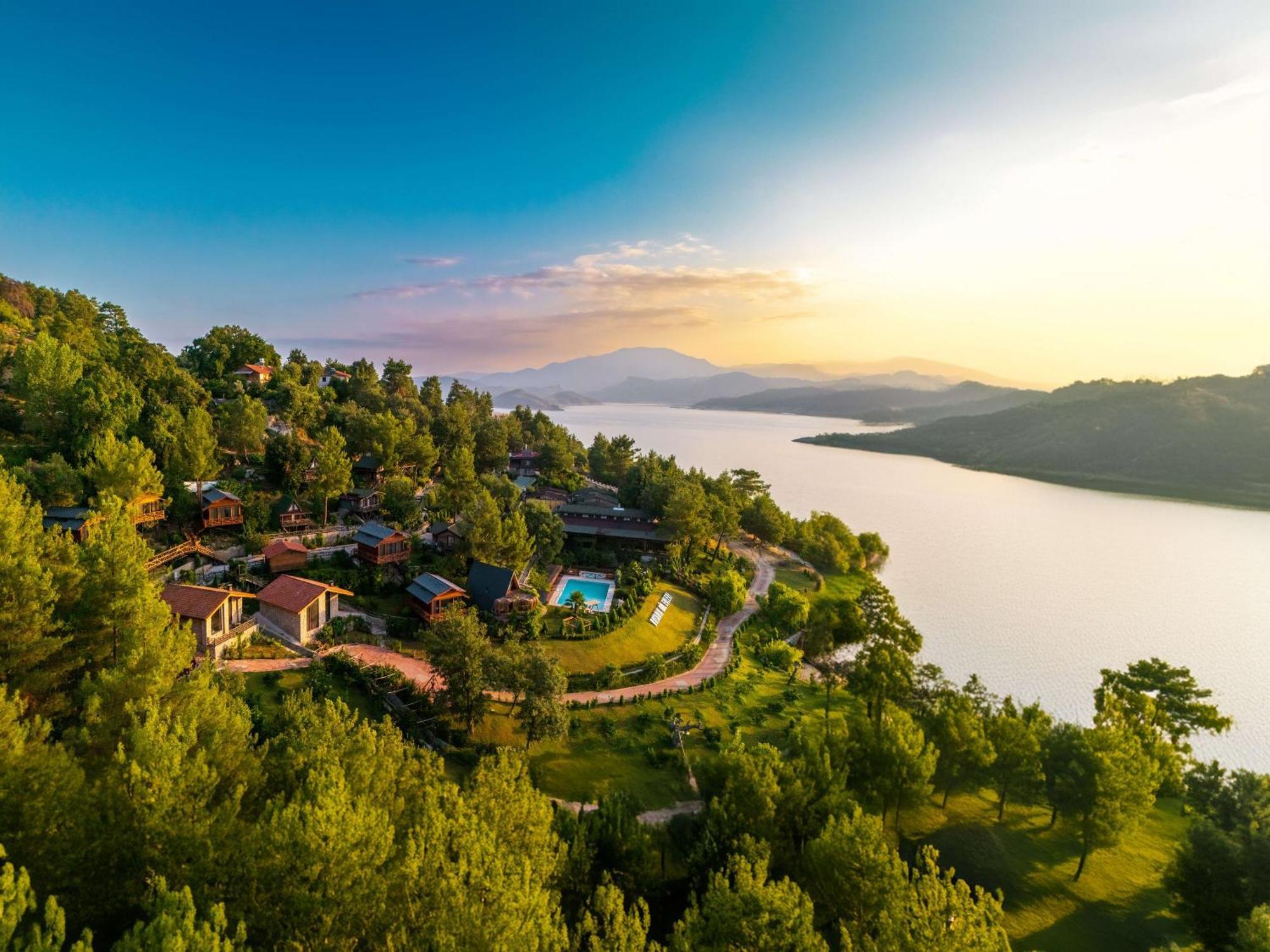 Botanik Goel Evleri Hotel Bucak Ngoại thất bức ảnh