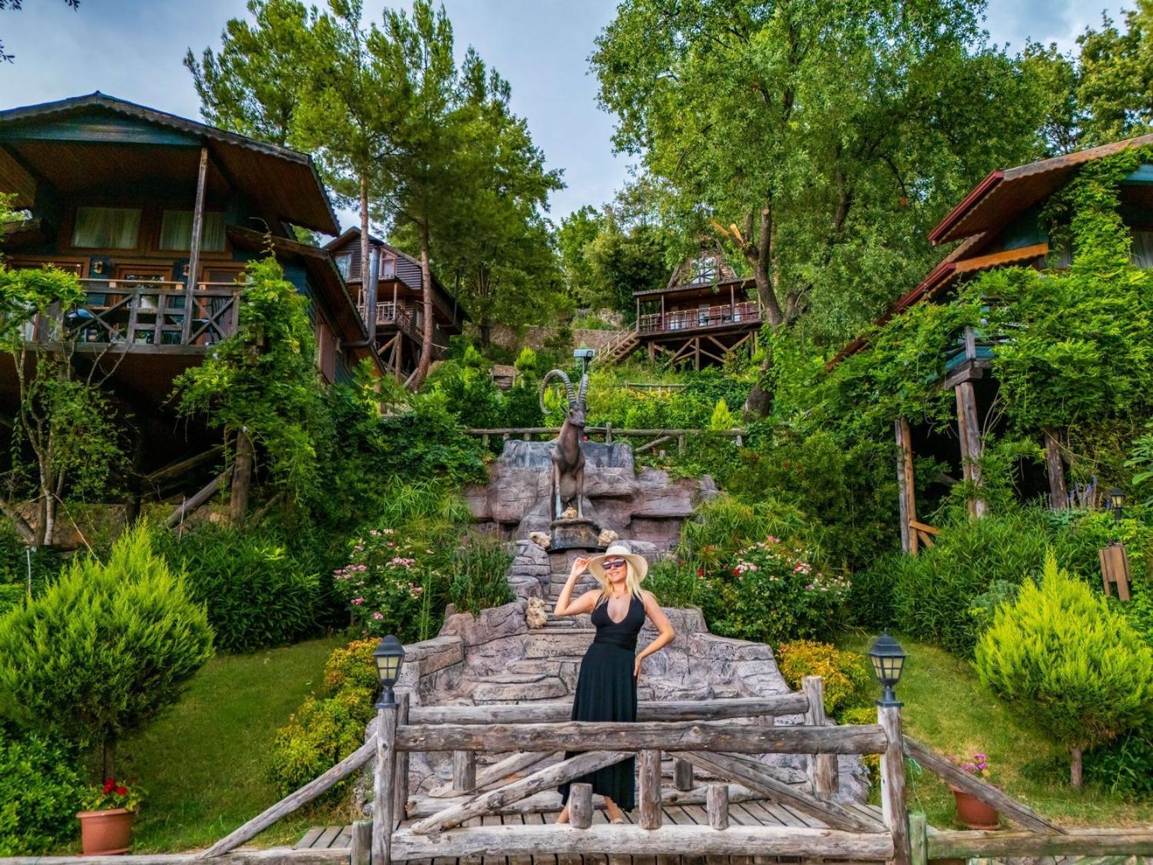 Botanik Goel Evleri Hotel Bucak Ngoại thất bức ảnh