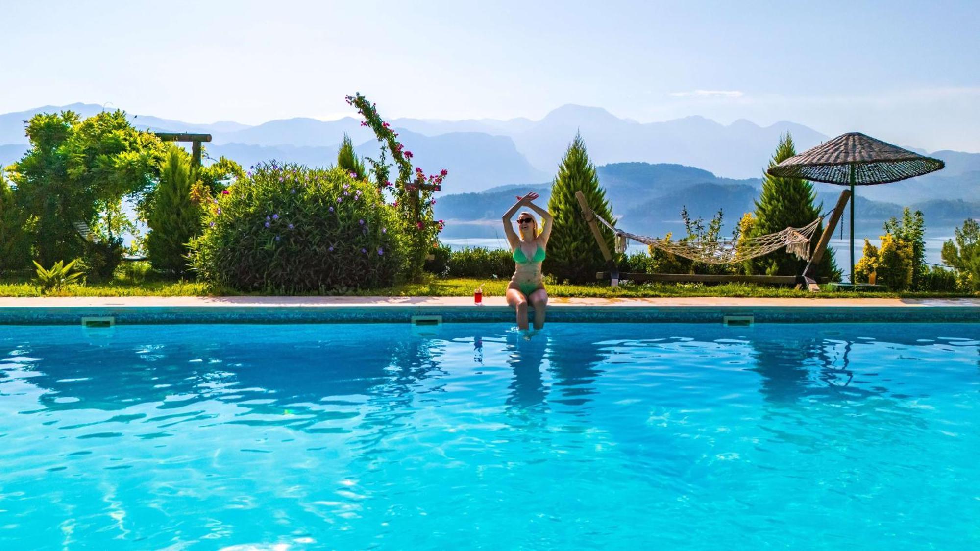 Botanik Goel Evleri Hotel Bucak Ngoại thất bức ảnh